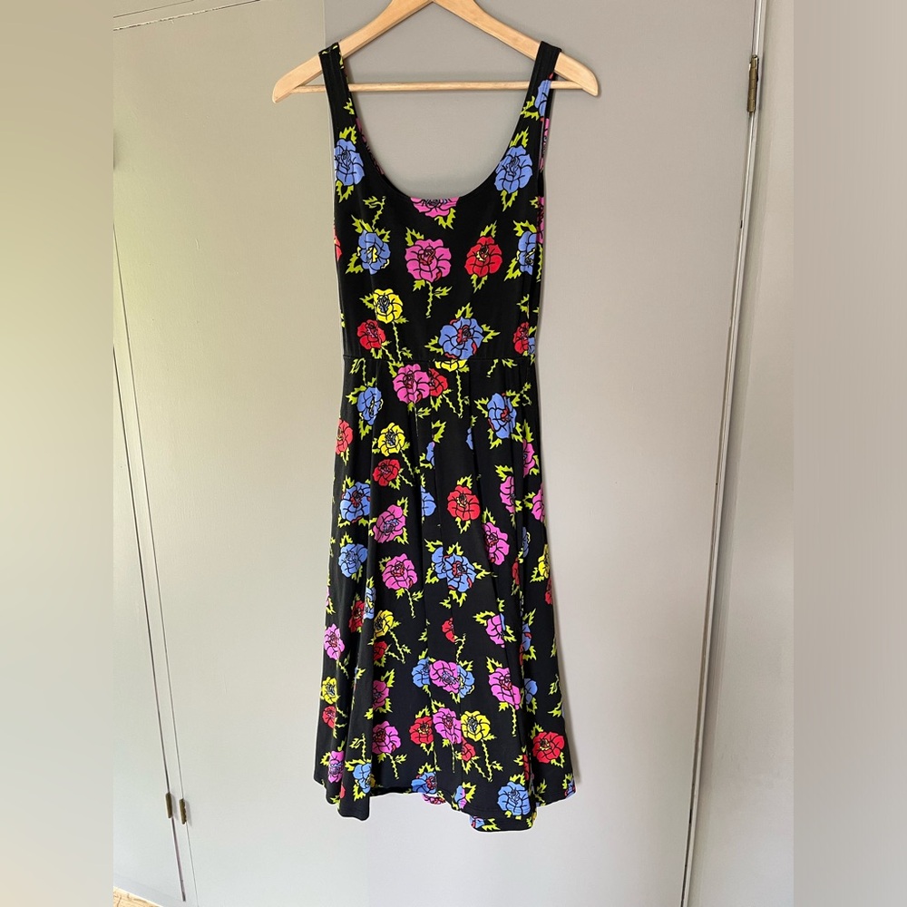 Nooworks Roses Vacation Dress Size M